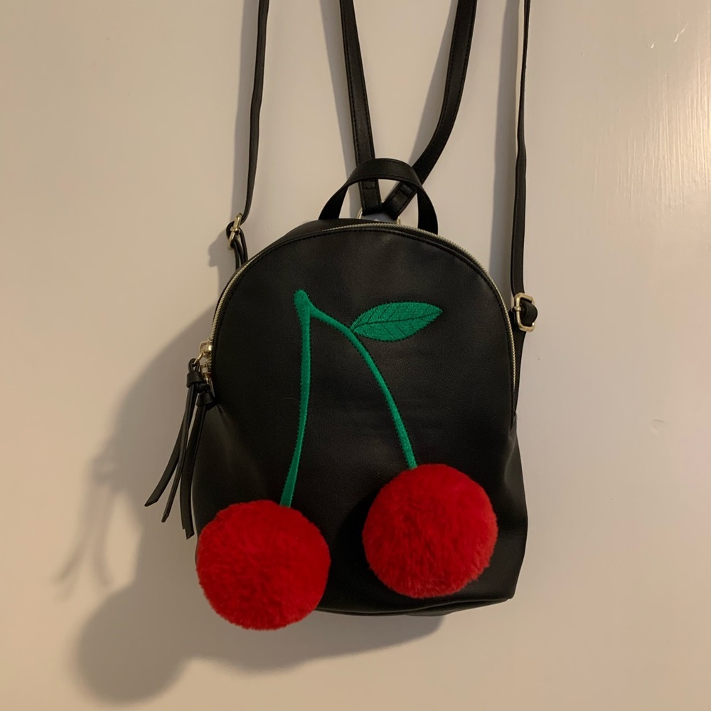 Small backpack with cherries